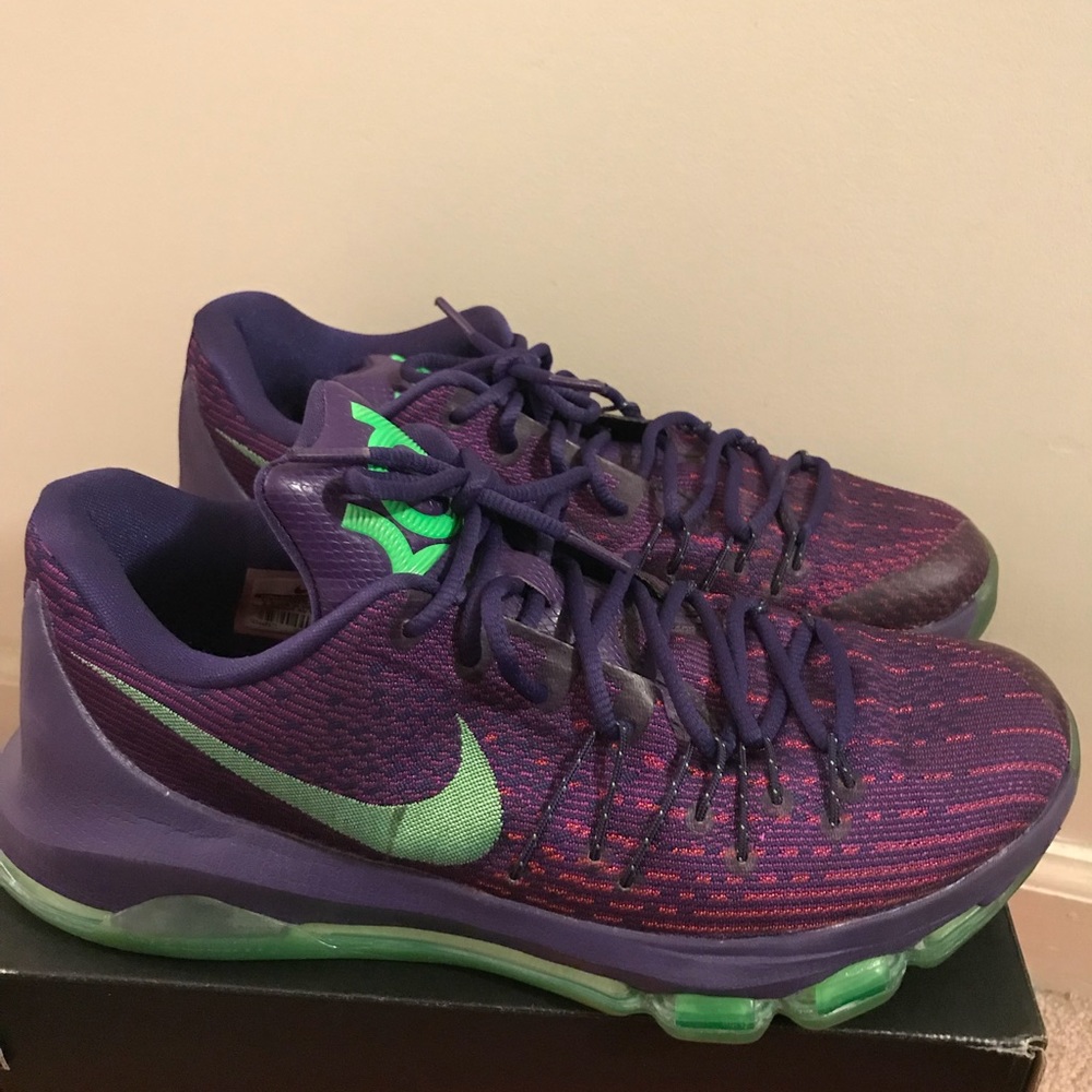 SOLD!! Nike KD 8 “Suit”, Size 8.5